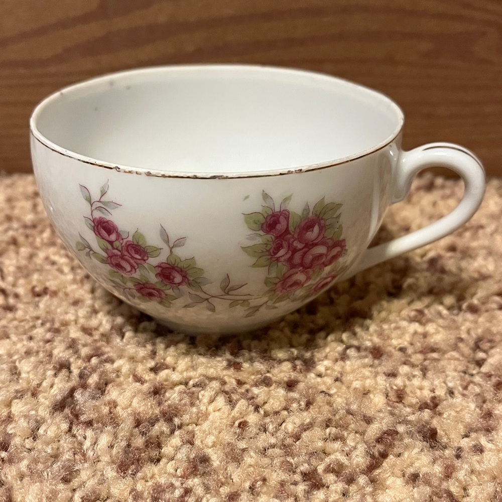 Floral Teacup with Pink Roses